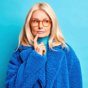 Из 50 в 40, надели — помолодели: 5 цветов одежды, которые стирают возраст